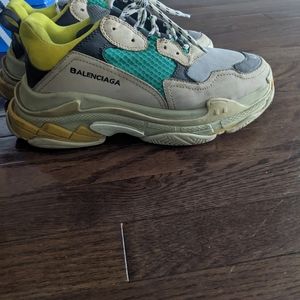 Balenciaga triple s
